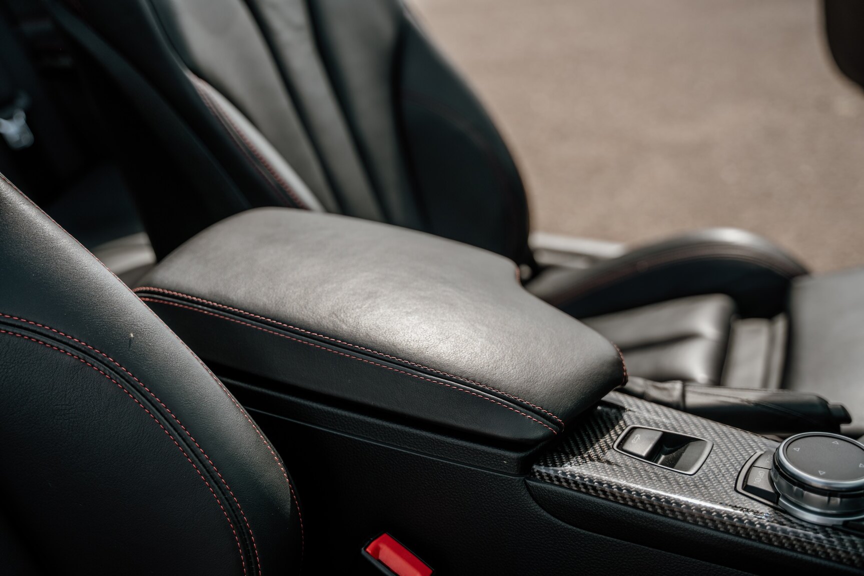 Interior image of 2015 BMW M4 Cabriolet