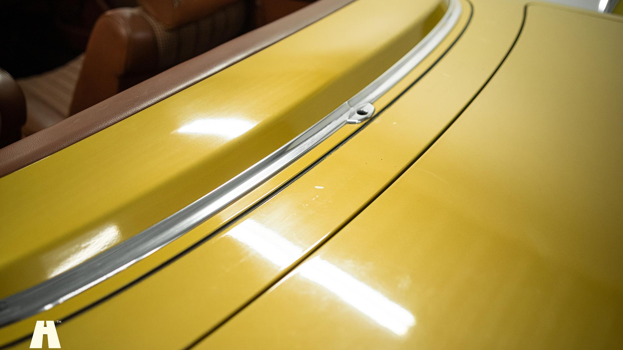 Aussenfoto 1975 Mercedes SL 350