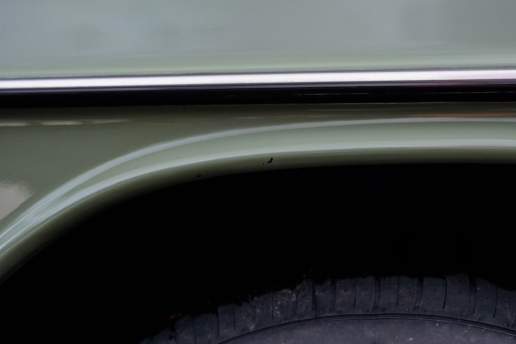 Exterior image of 1975 Mercedes-Benz 240 D 3.0 (47)