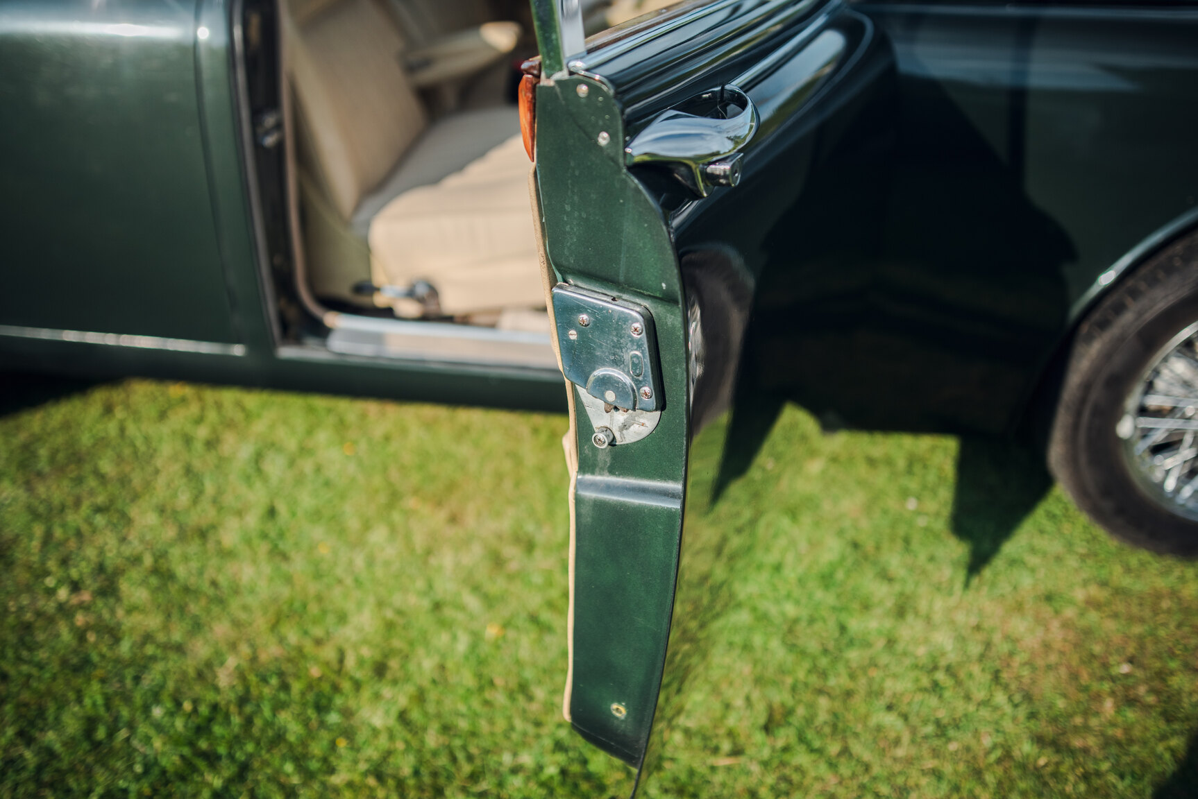 Interior image of 1965 Daimler 250 V8