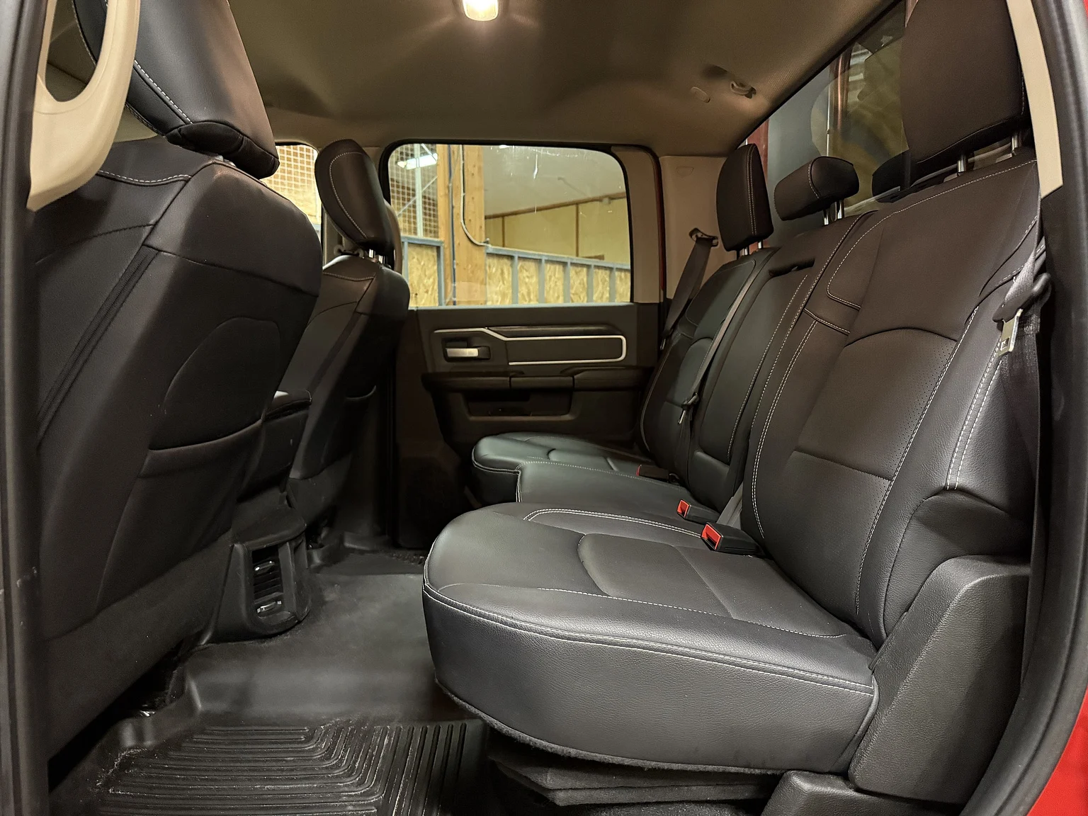 Interiörbild 2020 Dodge Ram 2500 Overland (30)