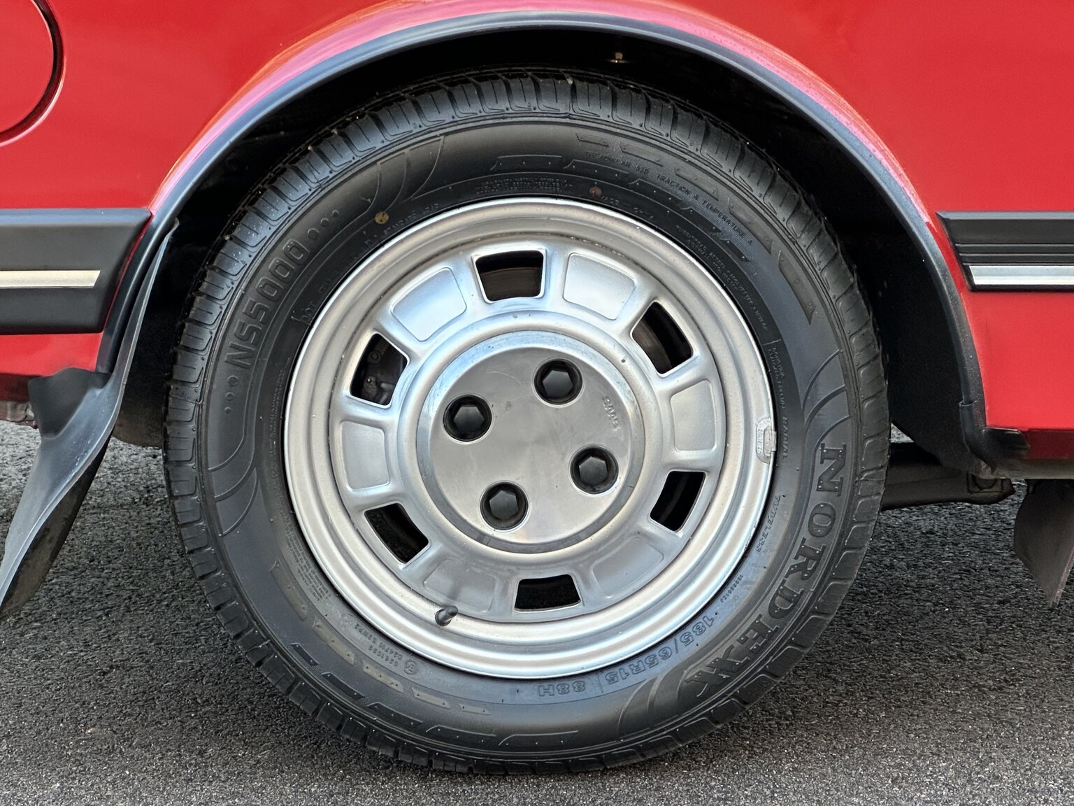 Exterior image of 1984 Saab 900 GL