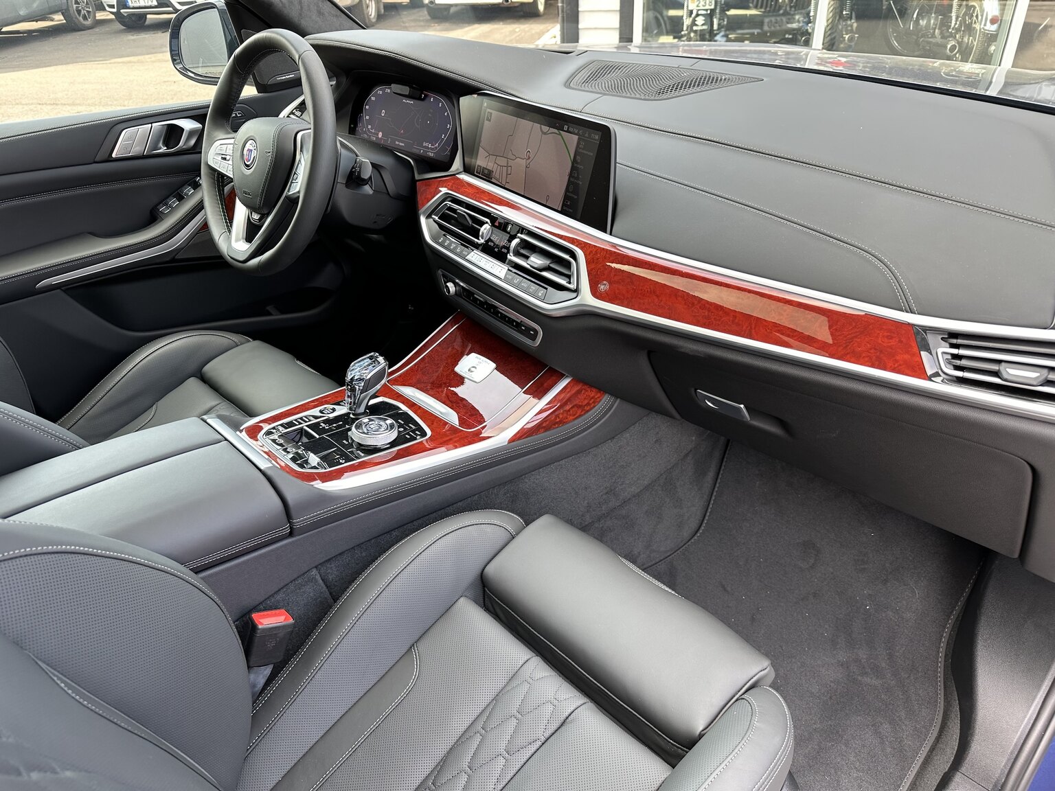 Interior image of 2022 ALPINA XB7