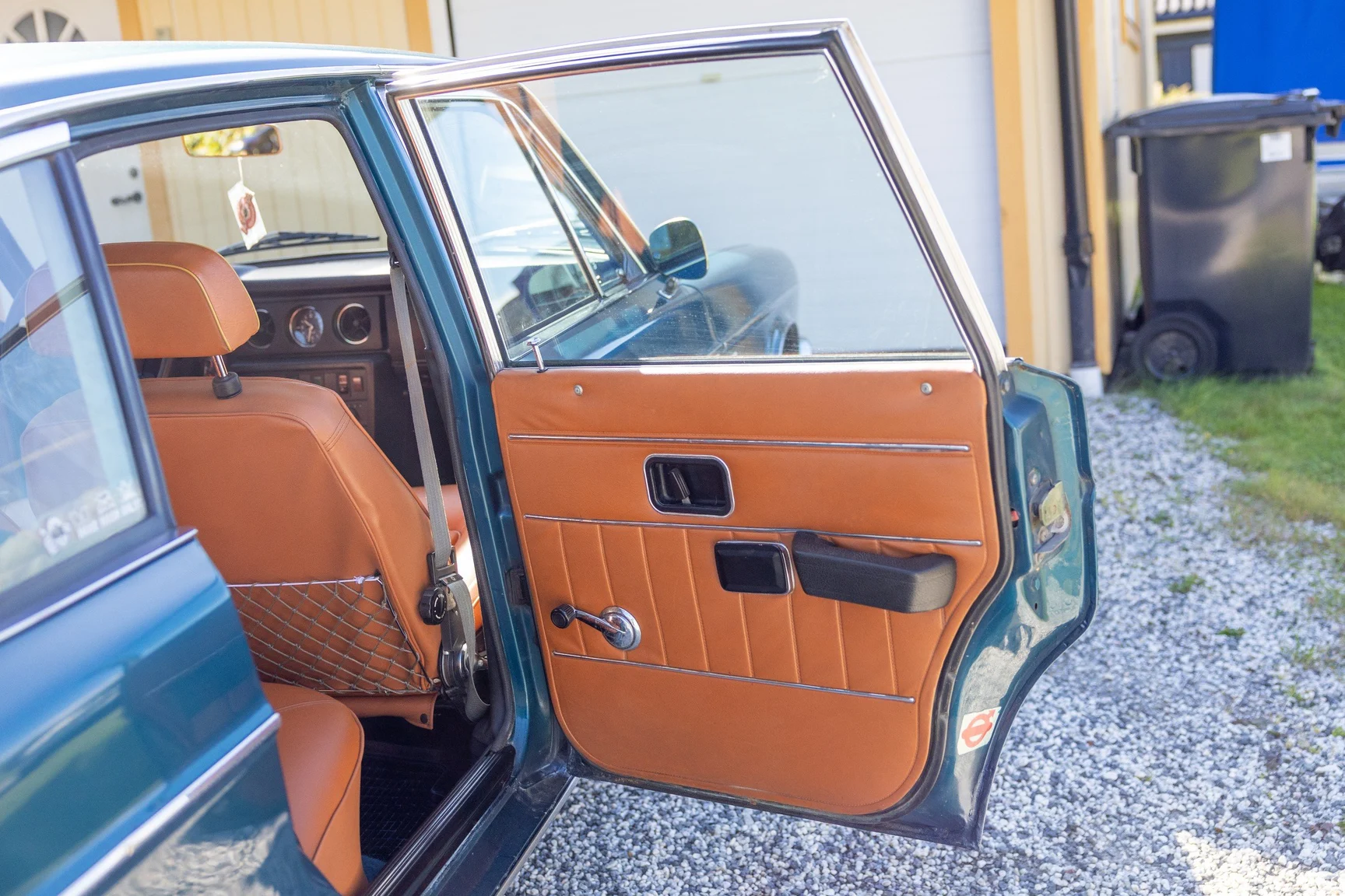 Interior image of 1973 Volvo 164E (68)