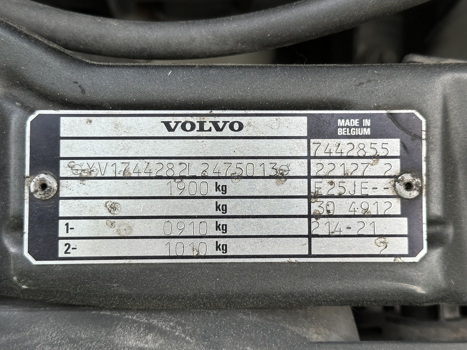 Image of 1990 Volvo 740 Turbo 16s mechanics