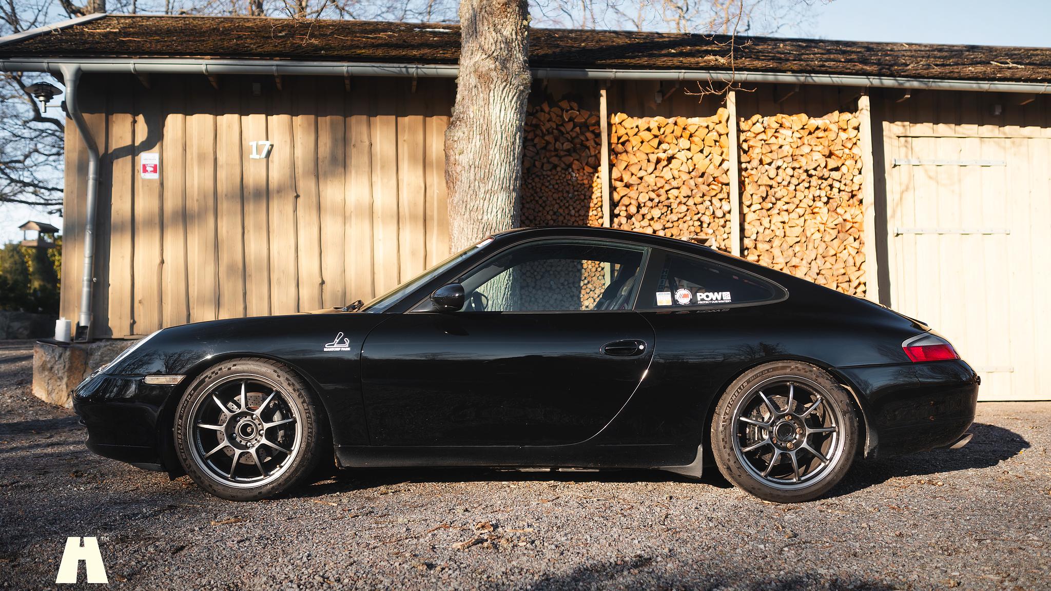 Exterior image of 1998 Porsche 996 Carrera 2 “Clubsport”