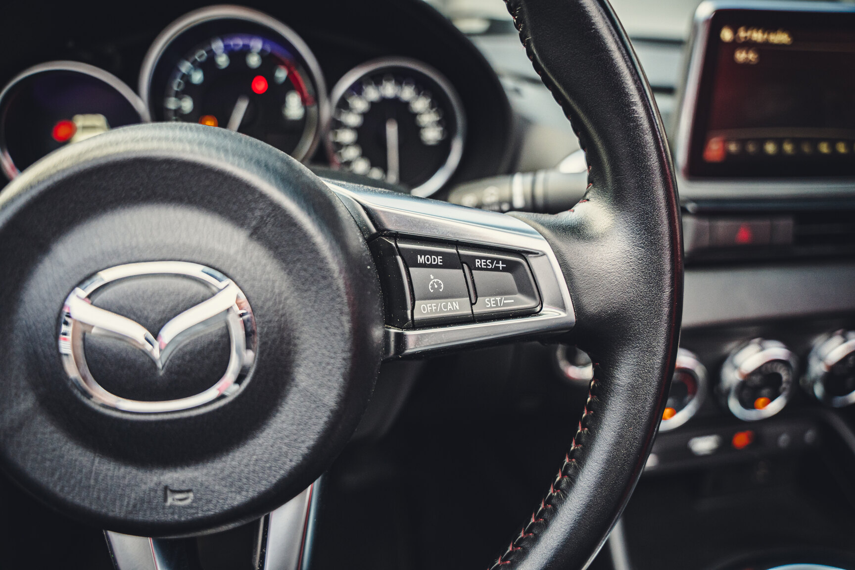 Interior image of 2017 Mazda MX-5 RF - Ett sista race