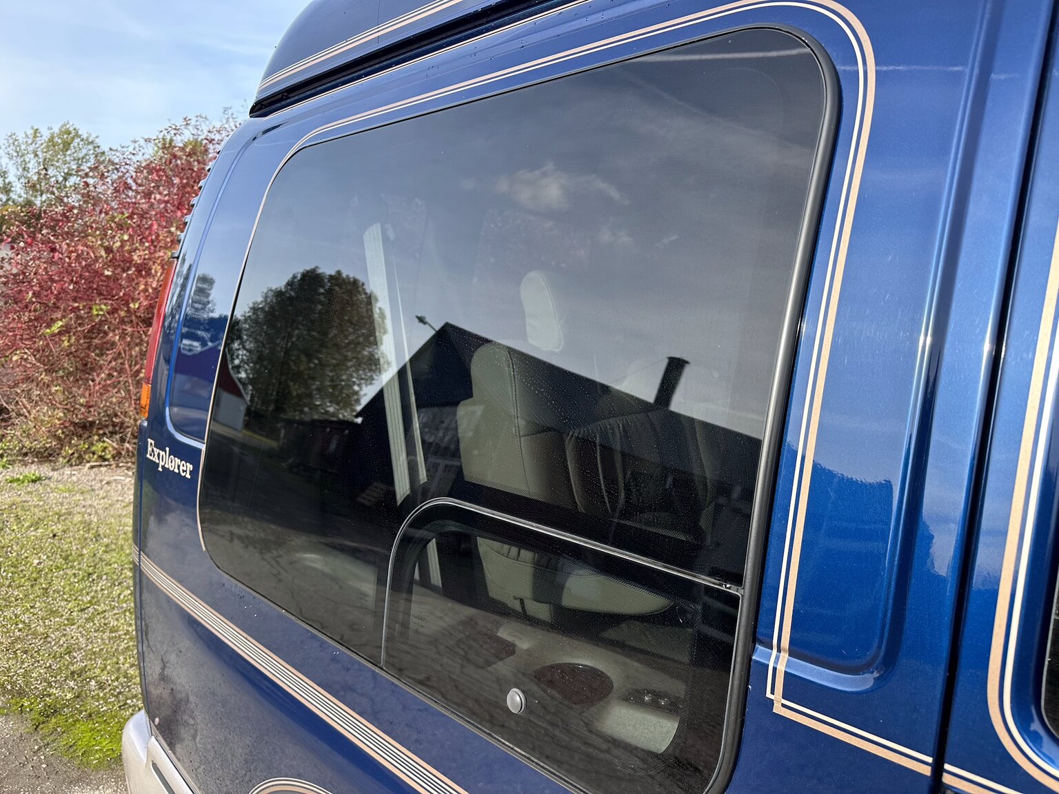 Exteriörbild på 2000 GMC Savana G1500 Conversion Van