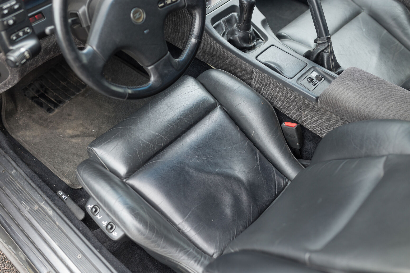 Interior image of 1991 NISSAN 300 ZX
