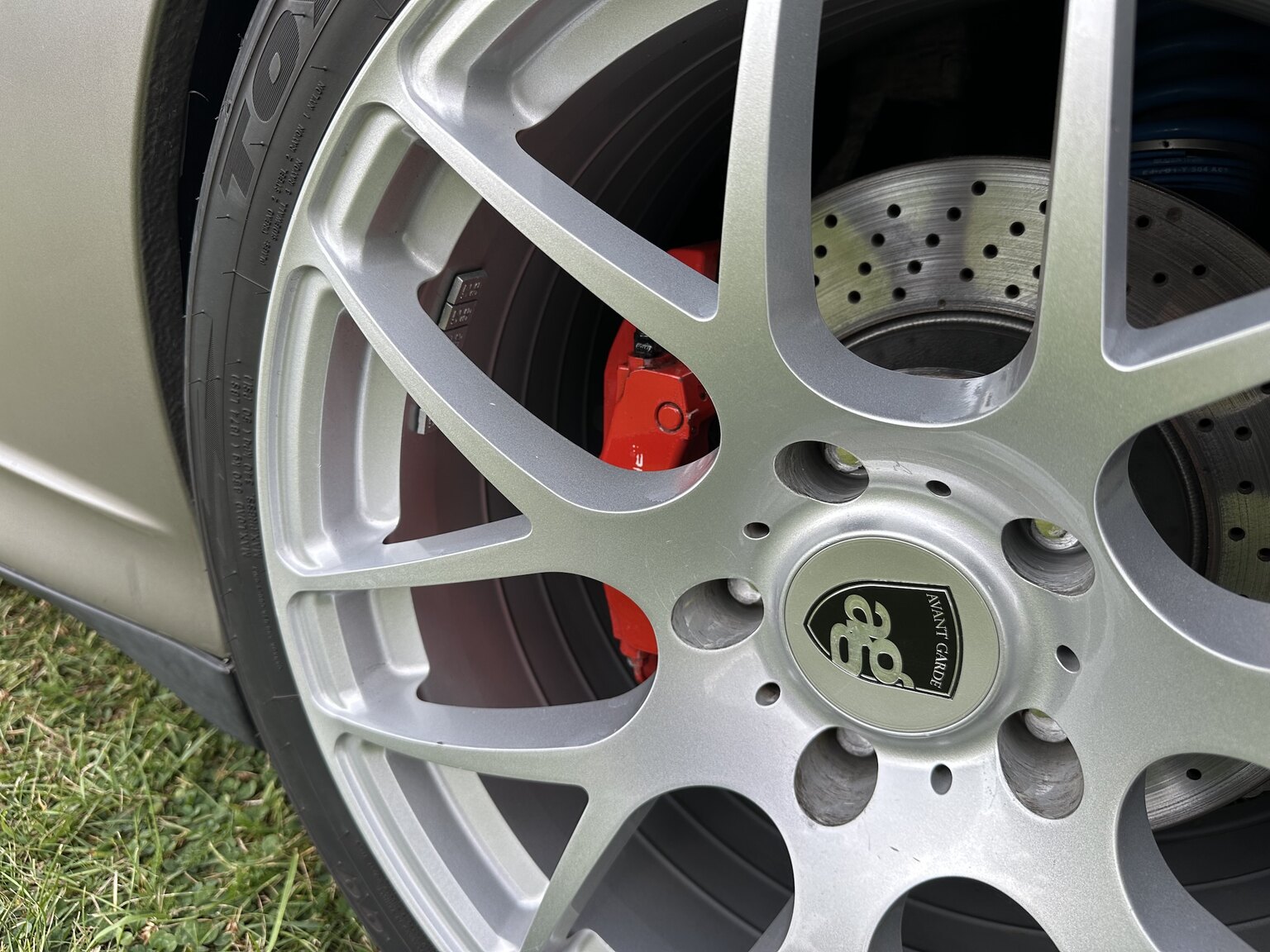 Exterior image of 2002 Porsche 996 Turbo (34)