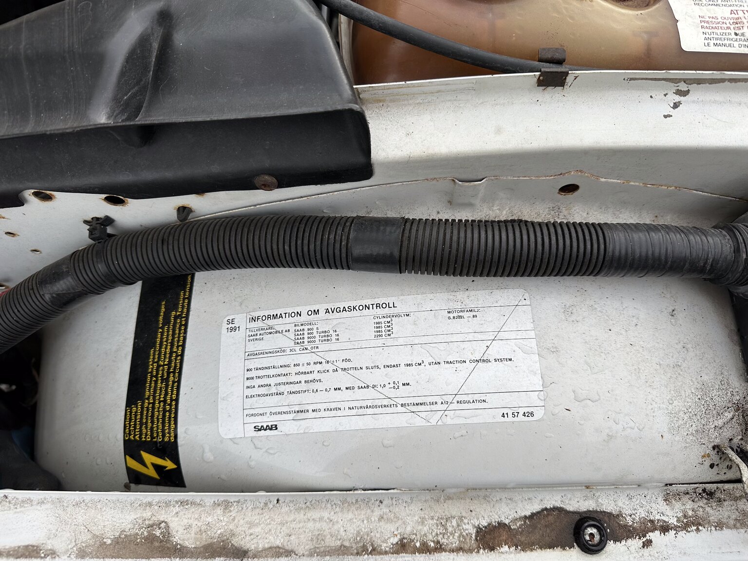 Image of 1991 Saab 900 Turbo mechanics