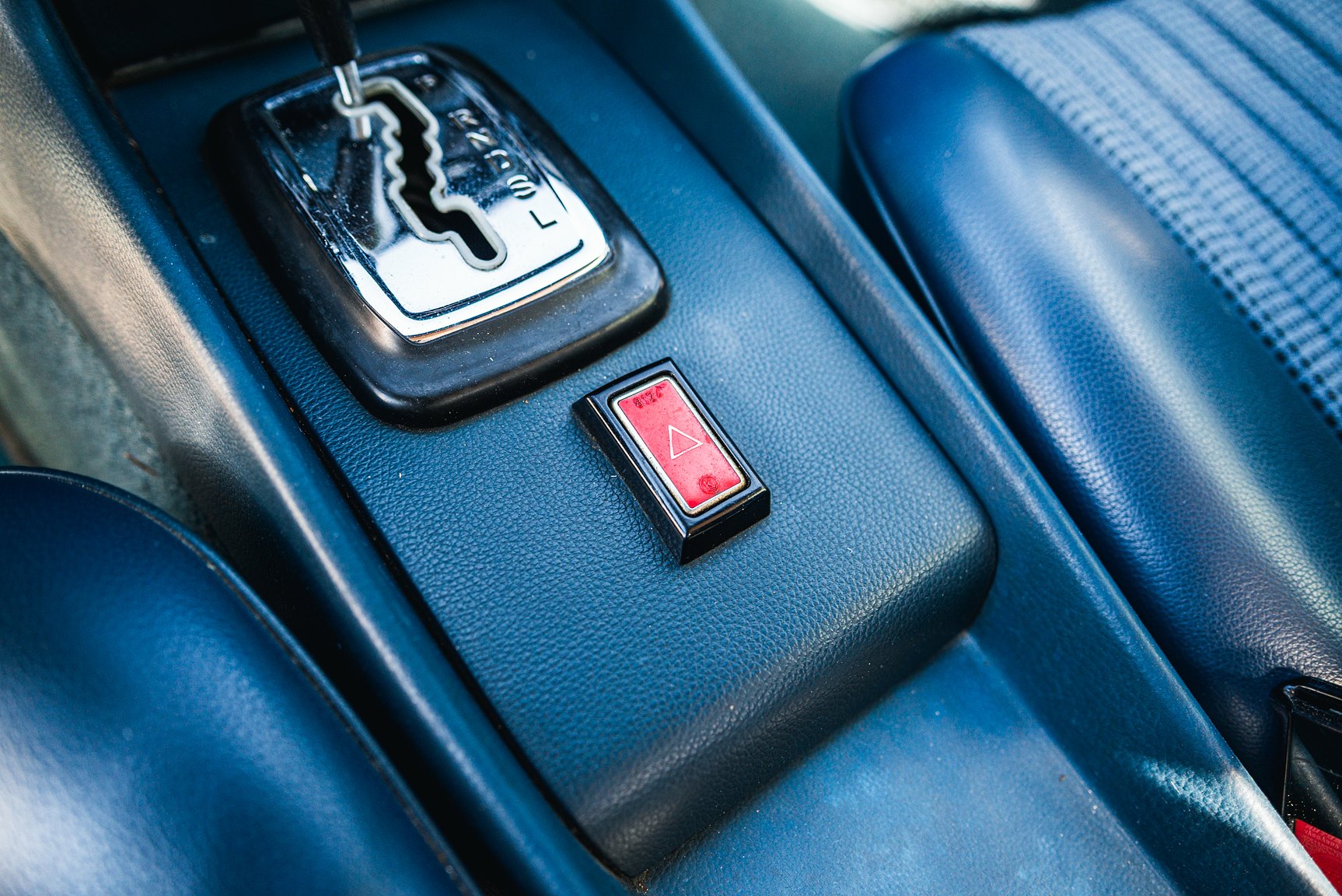 Interior image of 1972 Mercedes-Benz 350 SL