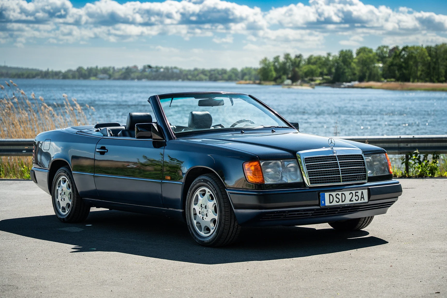 Aussenfoto 1993 Mercedes-Benz 300 CE-24 Cabriolet (2)