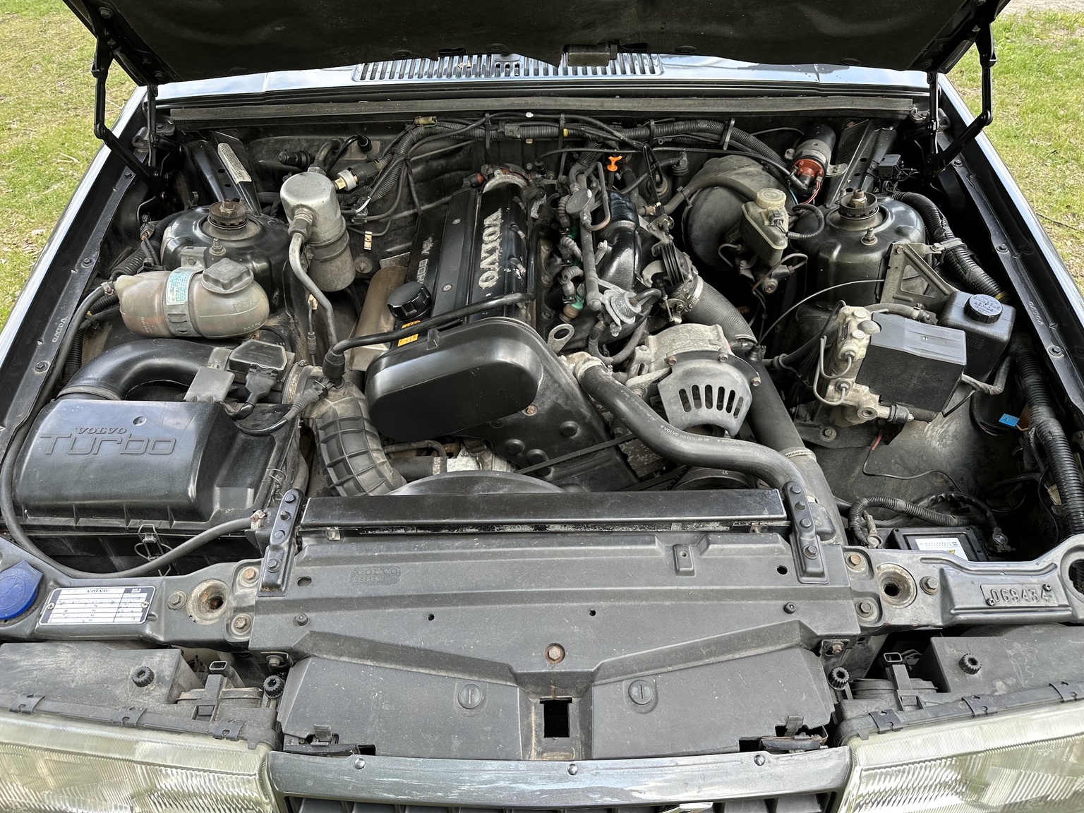 Image of 1990 Volvo 740 Turbo 16s mechanics