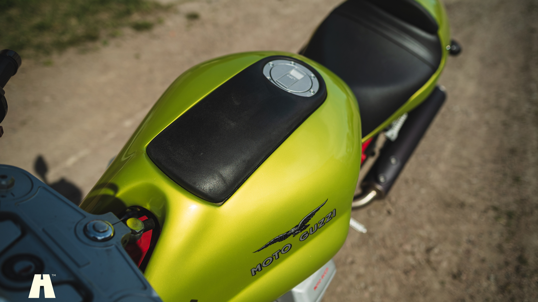 Exterior image of 2002 Moto Guzzi V11 Sport (28)