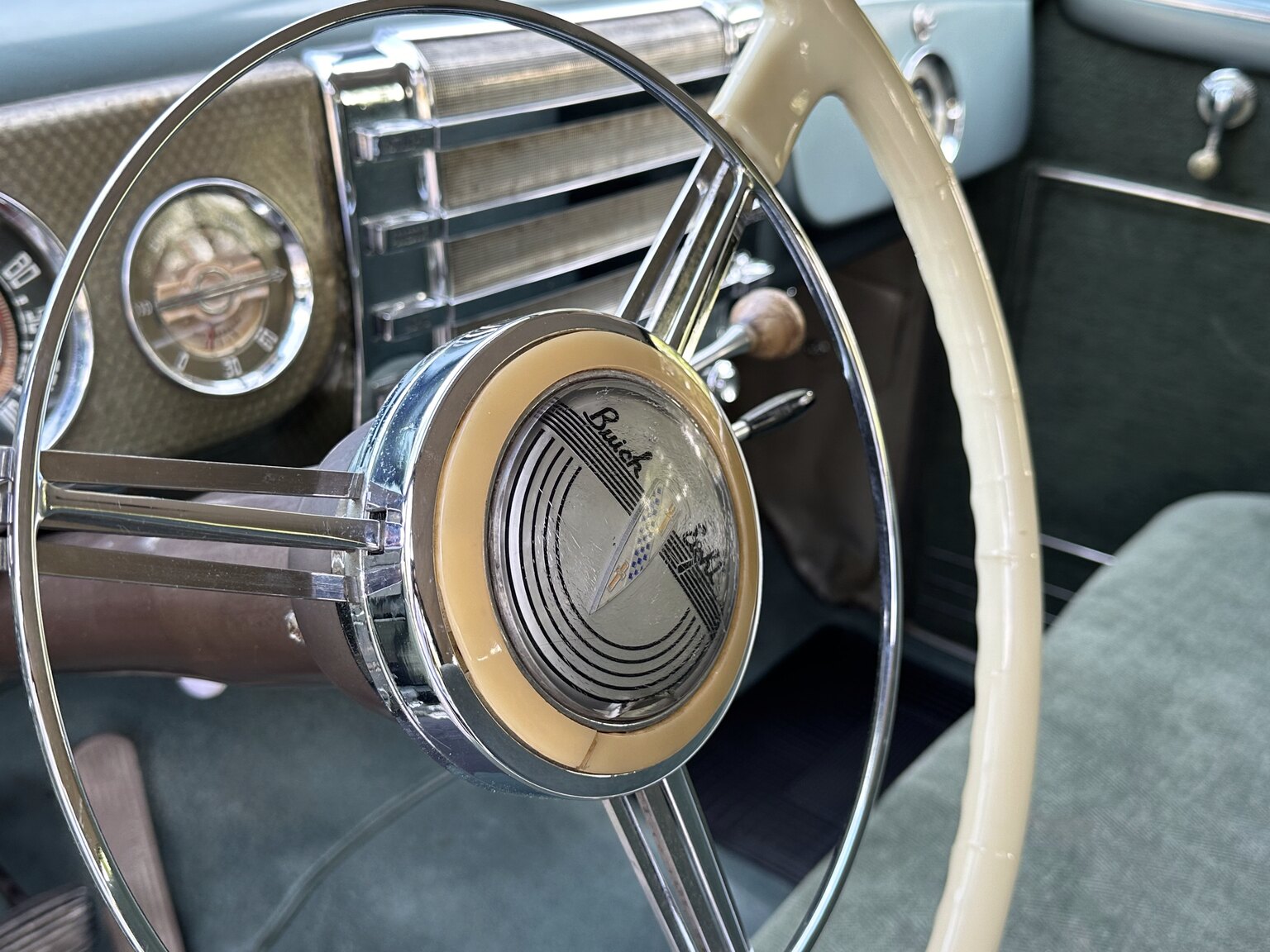 Interior image of Buick Sedan Special 8