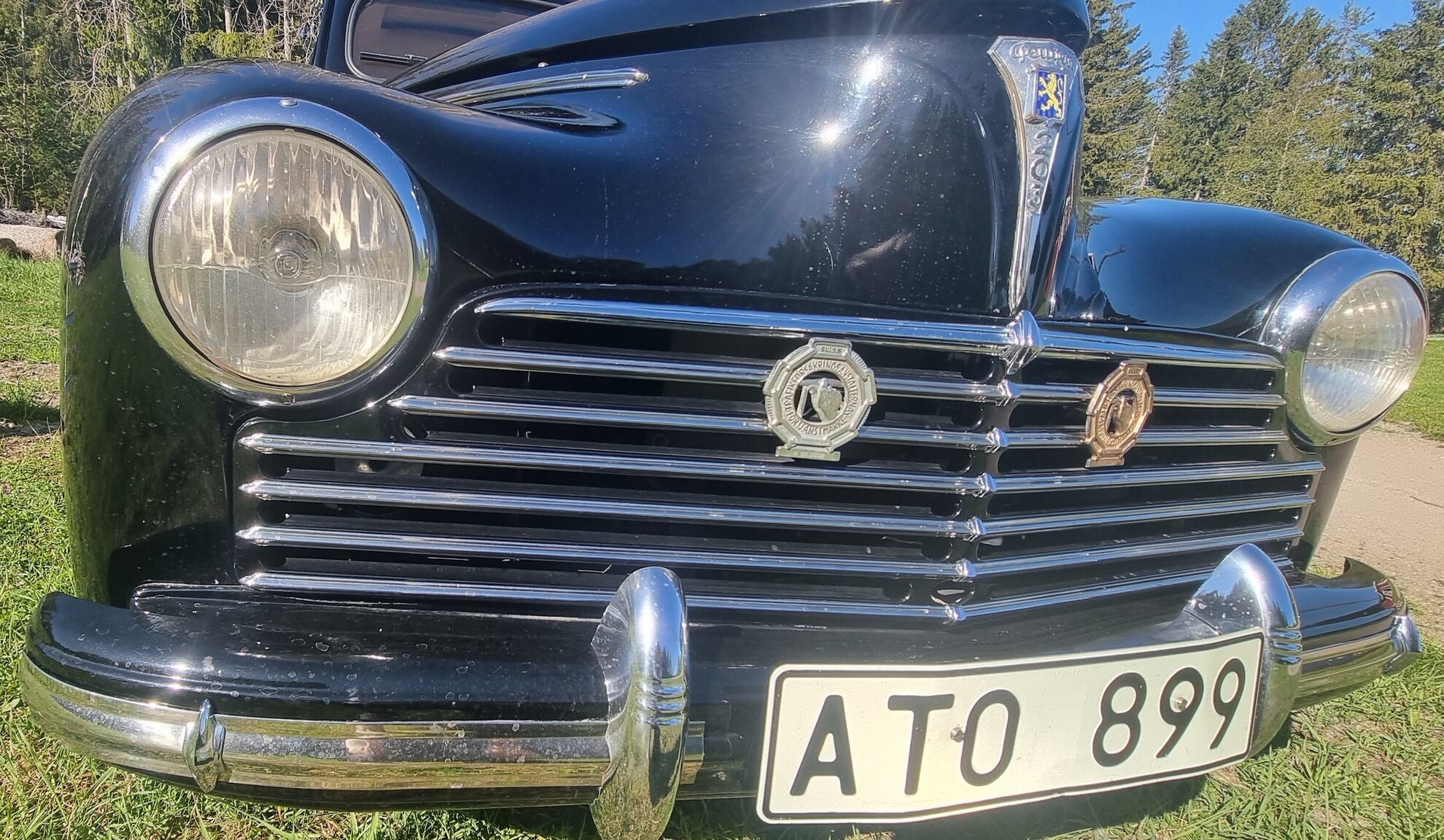 Exterior image of 1951 Peugeot 203 De Luxe