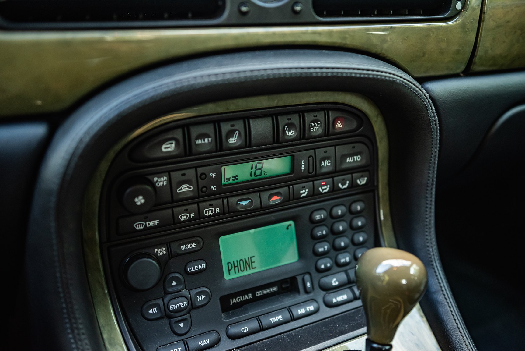 Innenraumfoto von 2001 Jaguar XJR