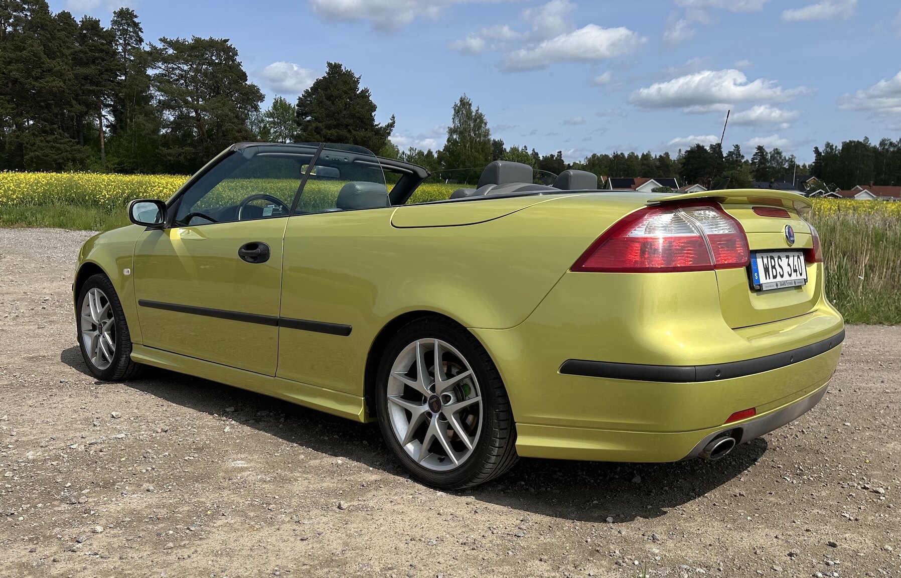 Exterior image of 2004 SAAB 9.3 Aero Convertible 2.0T