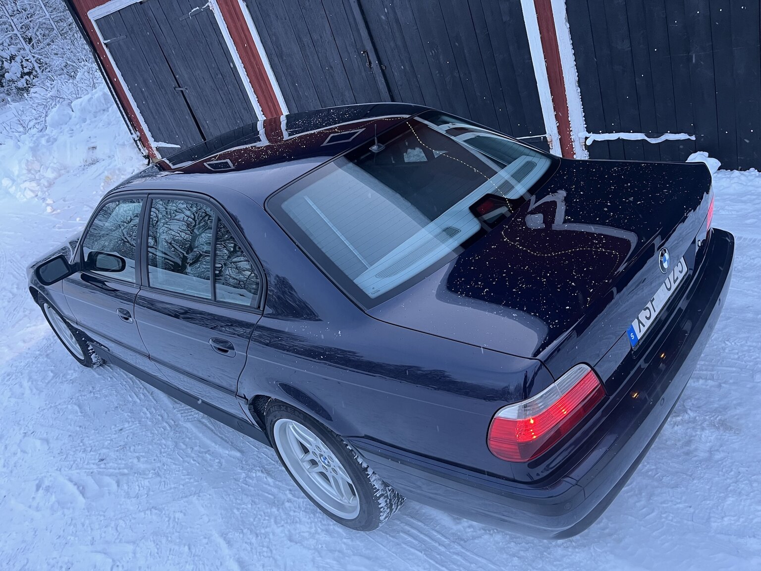 Exteriörbild på 1996 BMW 750IA