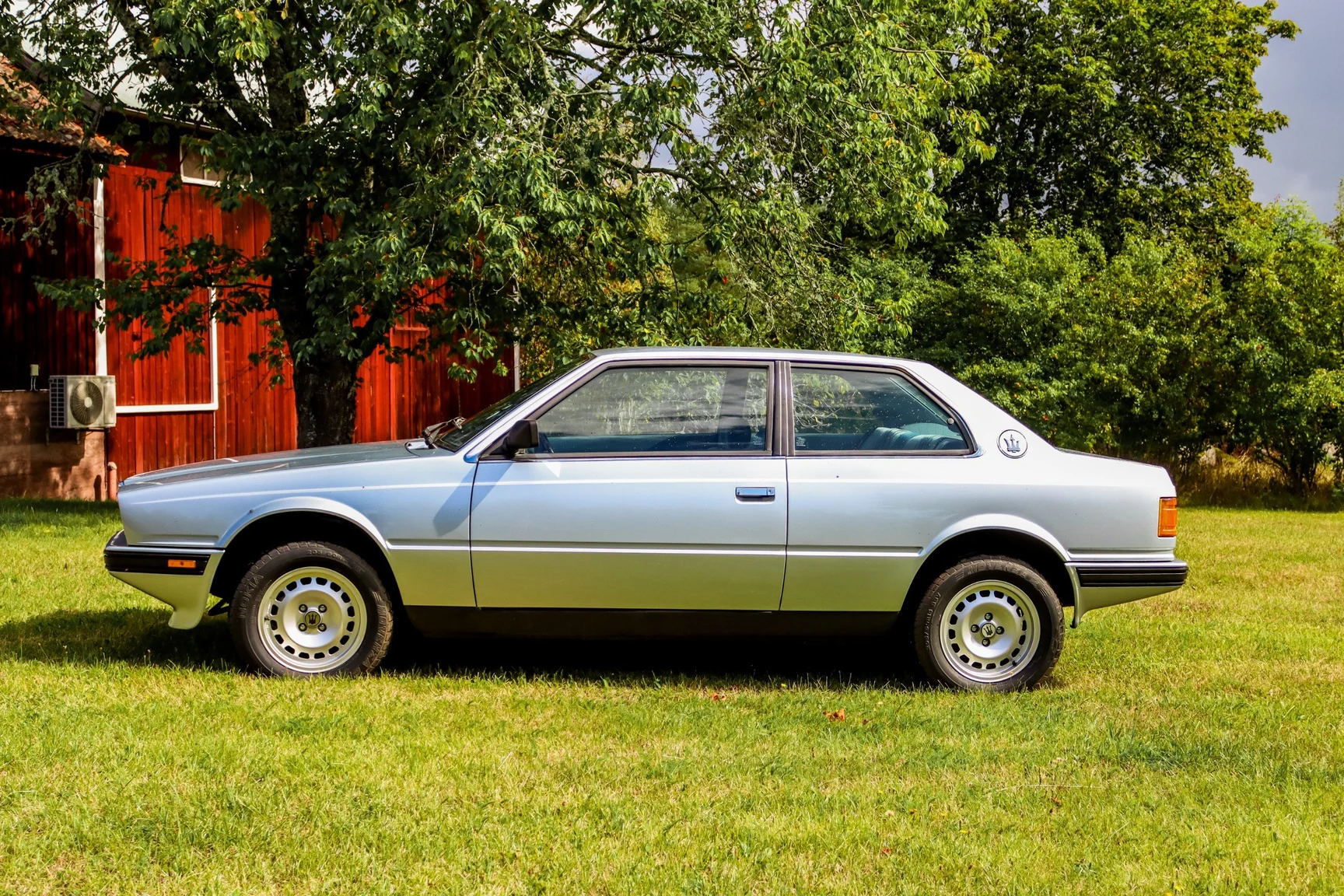 Exteriörbild på 1987 Maserati Biturbo i (2)