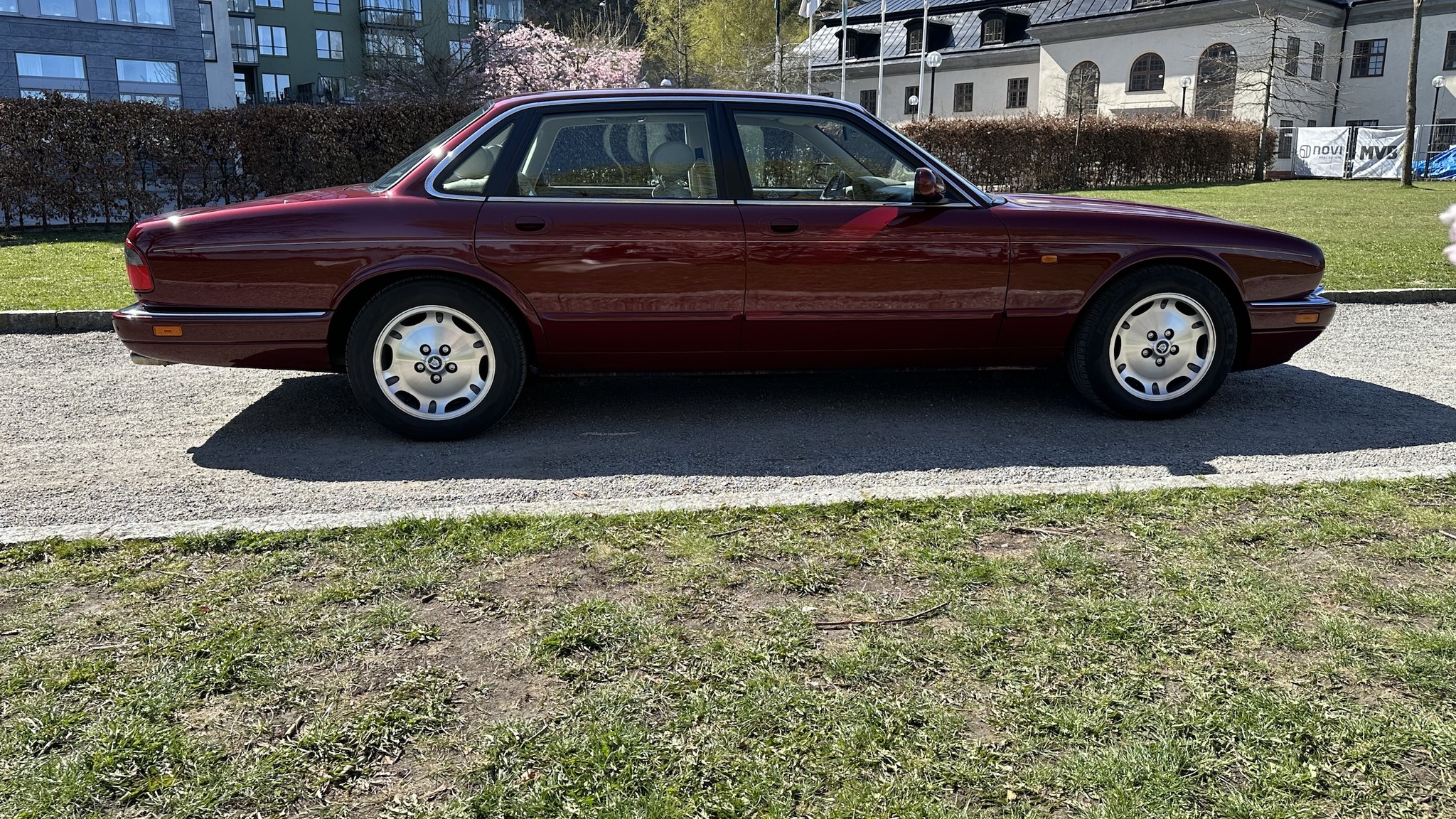 Exteriörbild på 1997 Jaguar XJ 4.0 Executive