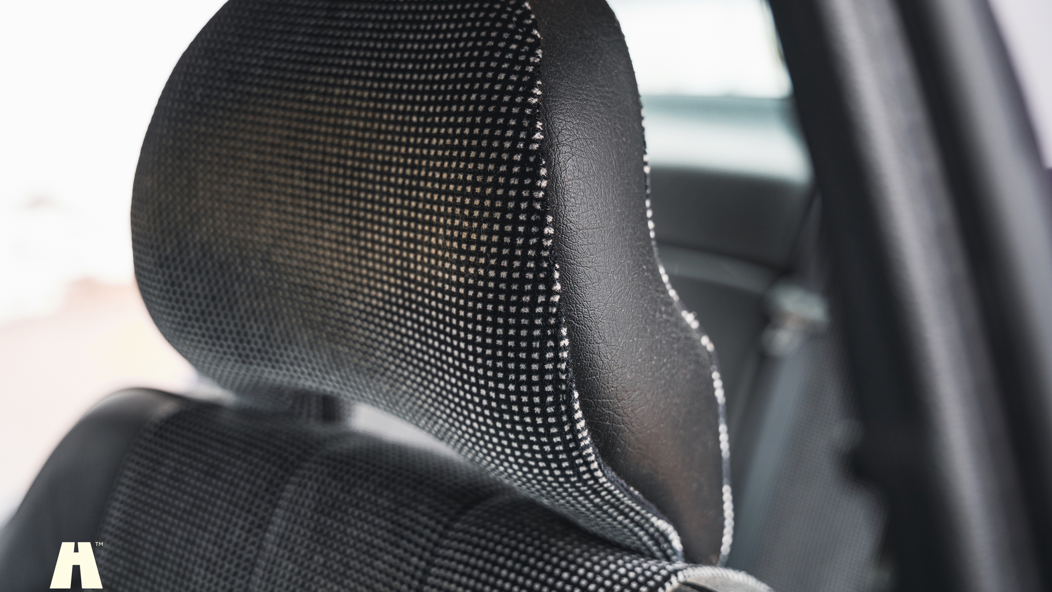 Interior image of 1995 Volvo 940 SE