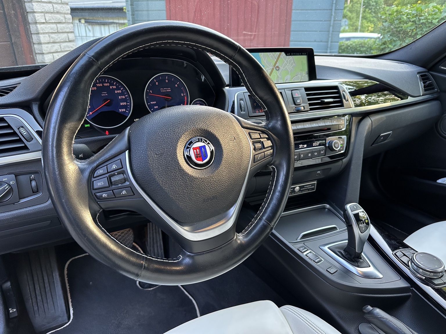Interior image of 2017 Alpina D3 Bi-Turbo Allrad