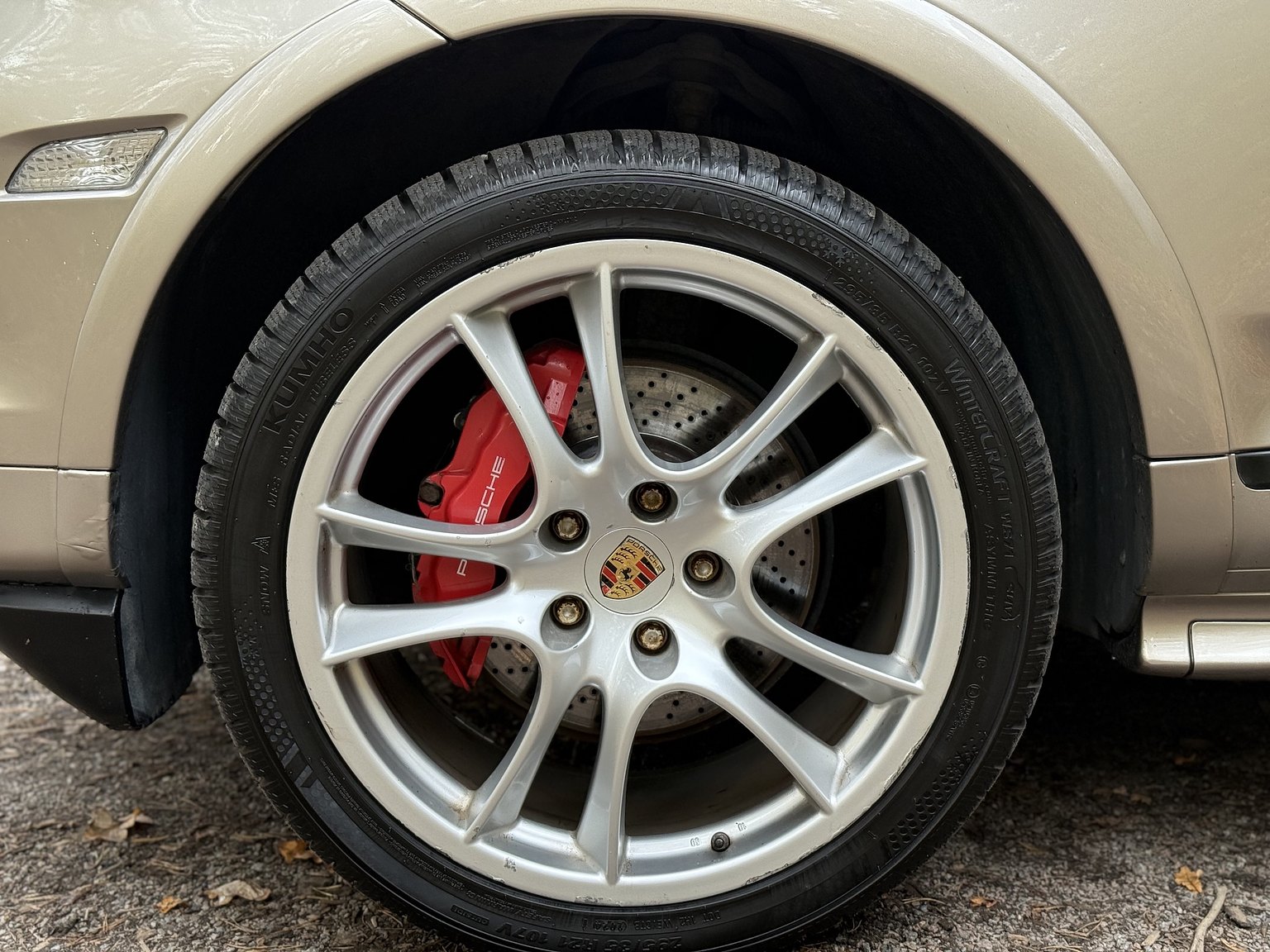 Exteriörbild på 2008 Porsche Cayenne GTS 6-växlad Manuell