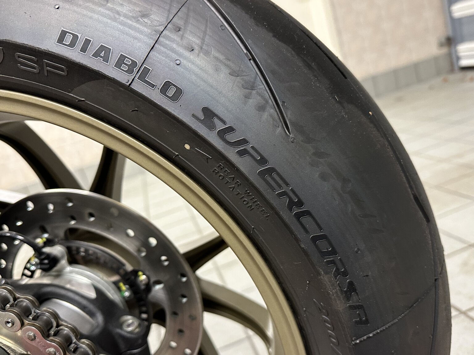 Image of 2020 Ducati Panigale V4 25° Anniversario (11) mechanics