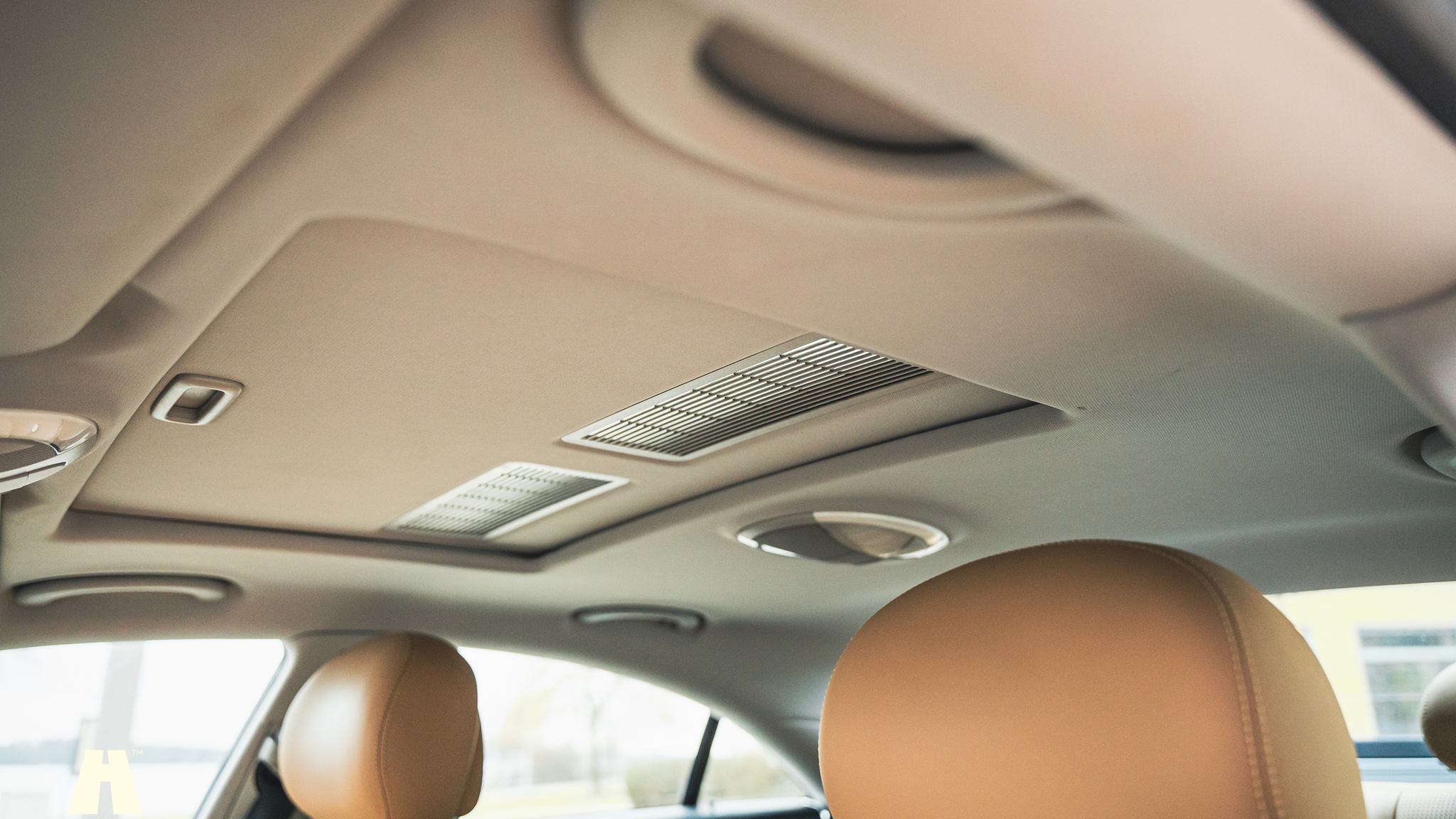 Interiörbild 2008 Mercedes-Benz CLS 63 AMG (49)