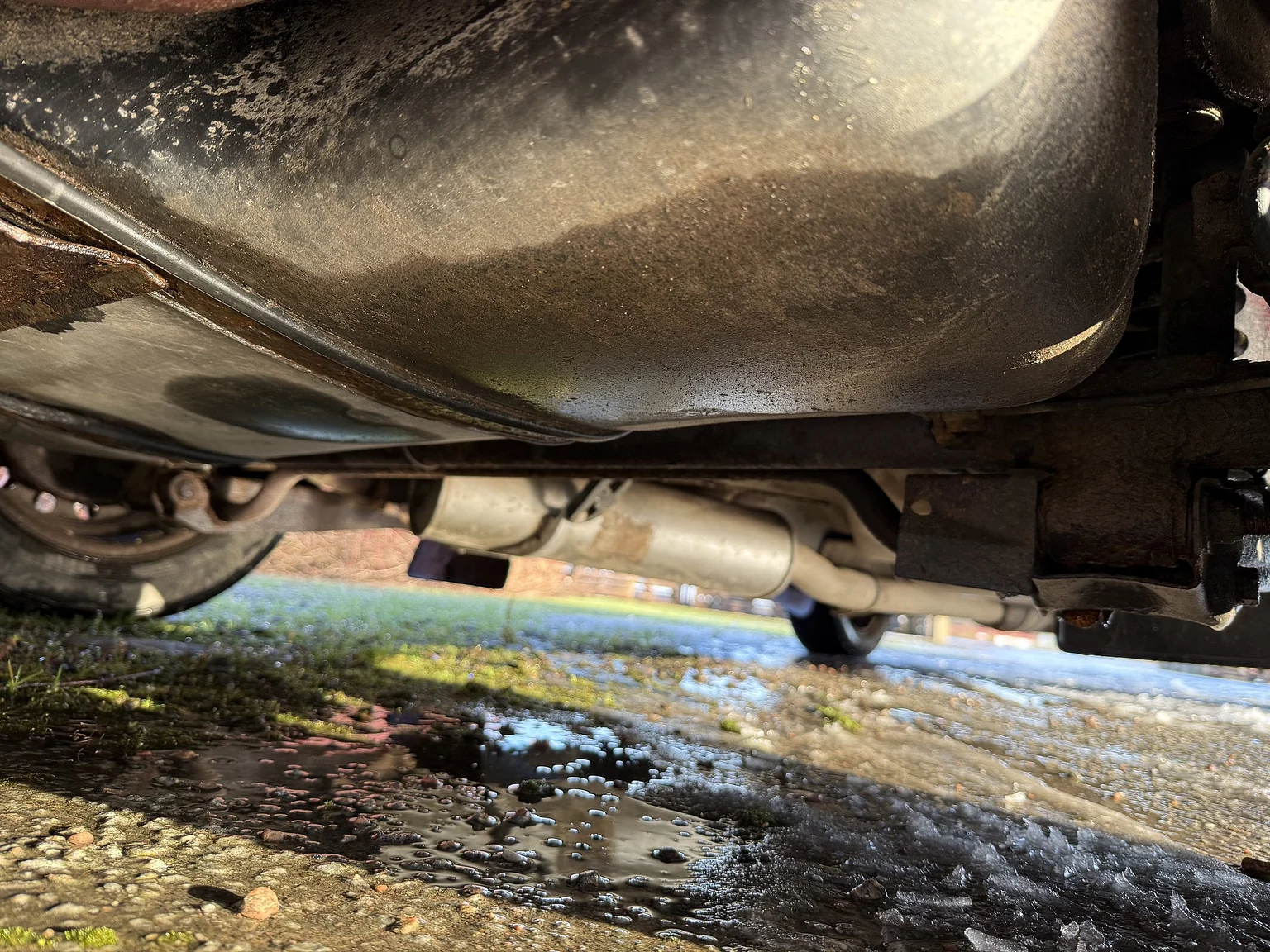 Exterior image of 1991 SAAB 900S Turbo 2-door (64)