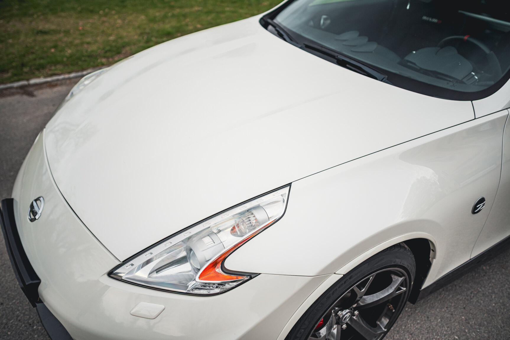 Exterior image of 2014 Nissan 370Z Nismo