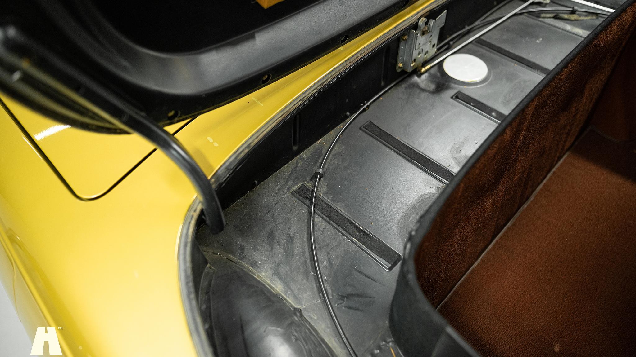 Aussenfoto 1975 Mercedes SL 350