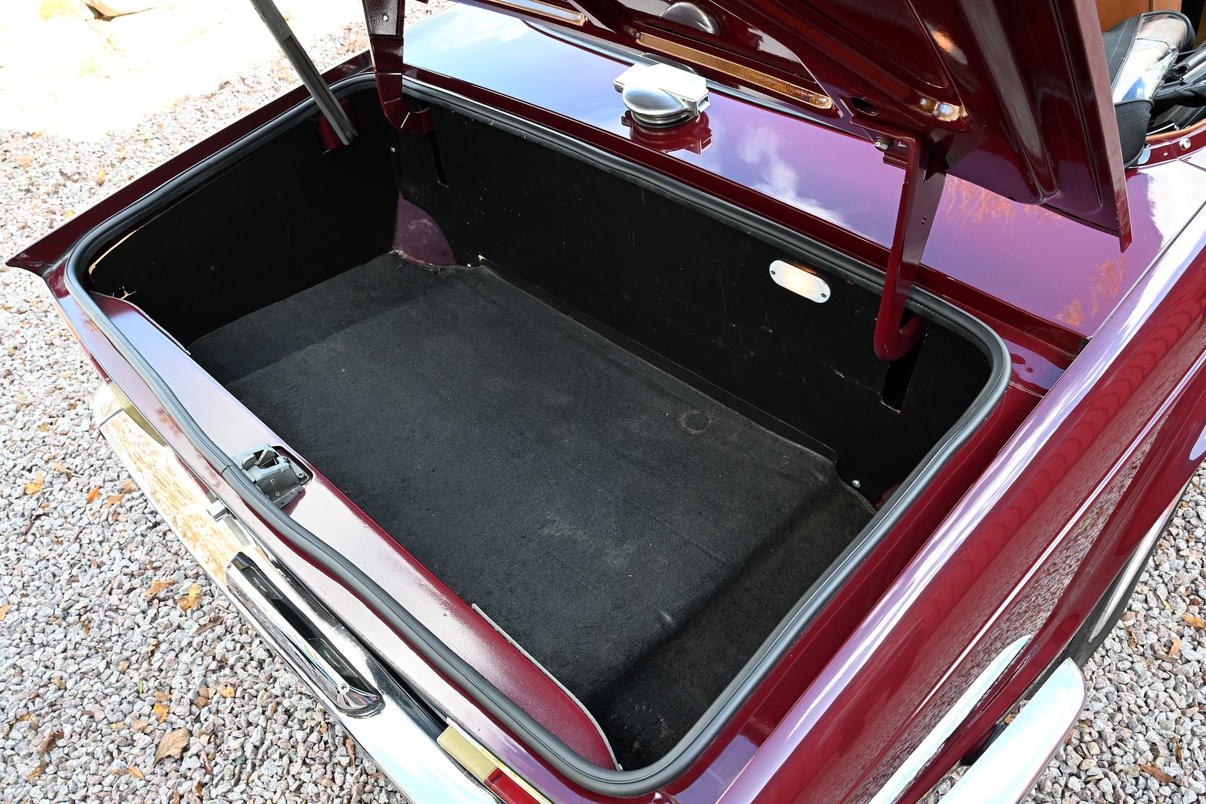 Interior image of 1971 Triumph TR6