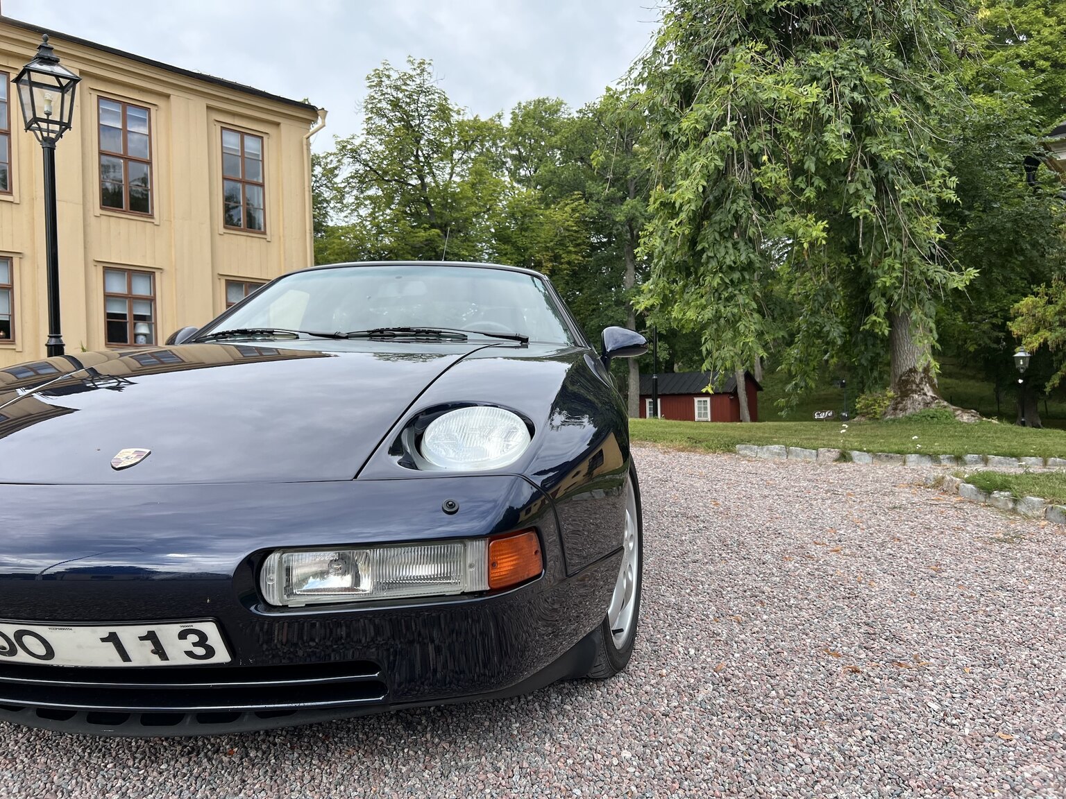 Exterior image of 1993 Porsche 928 GTS
