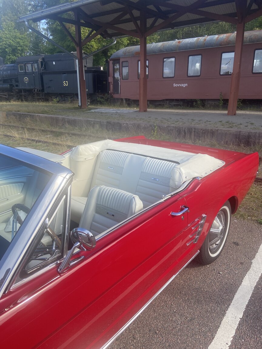 Exteriörbild på 1966 Ford Mustang Convertible