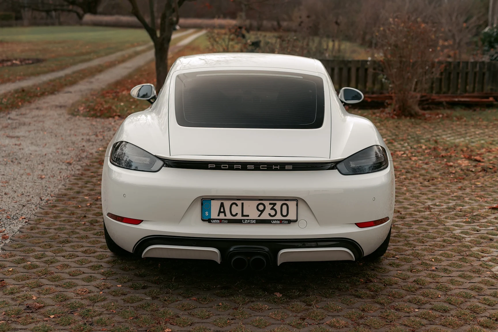Exteriörbild på 2017 Porsche 718 Cayman S (18)