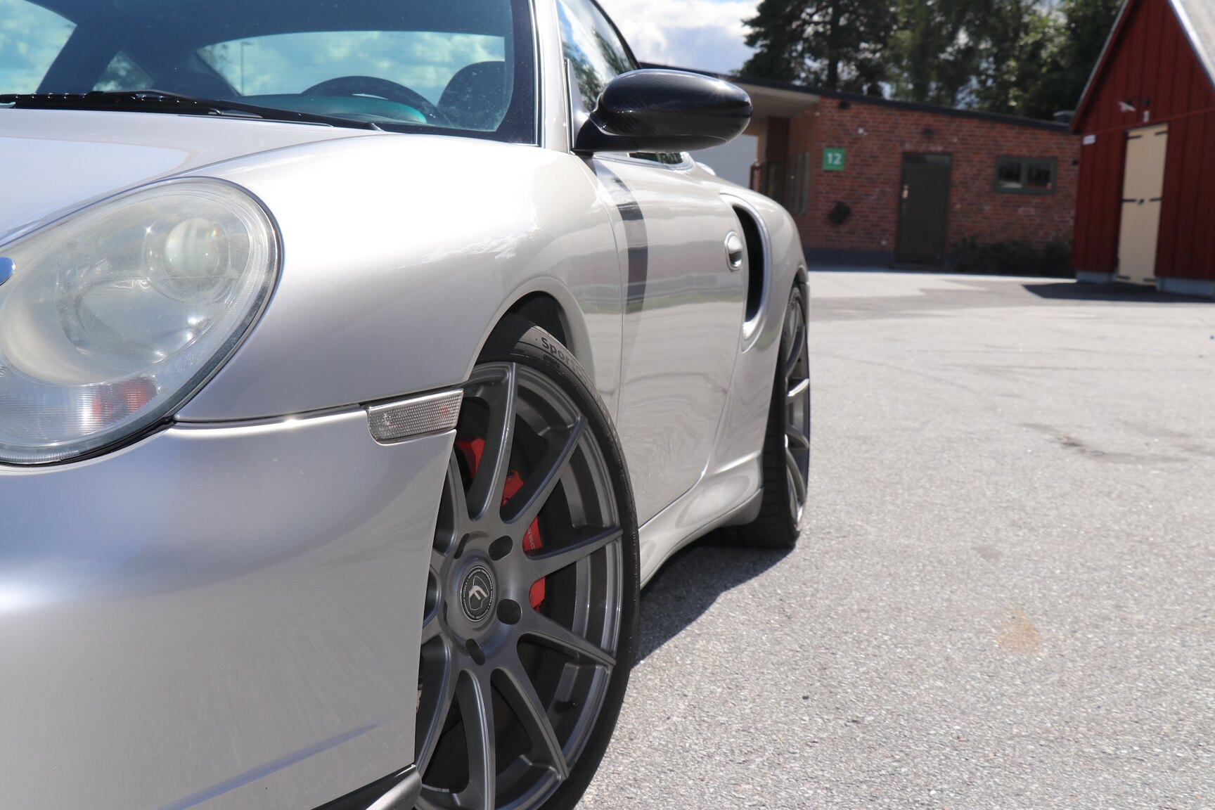 Exteriörbild på 2001 Porsche 911 Turbo