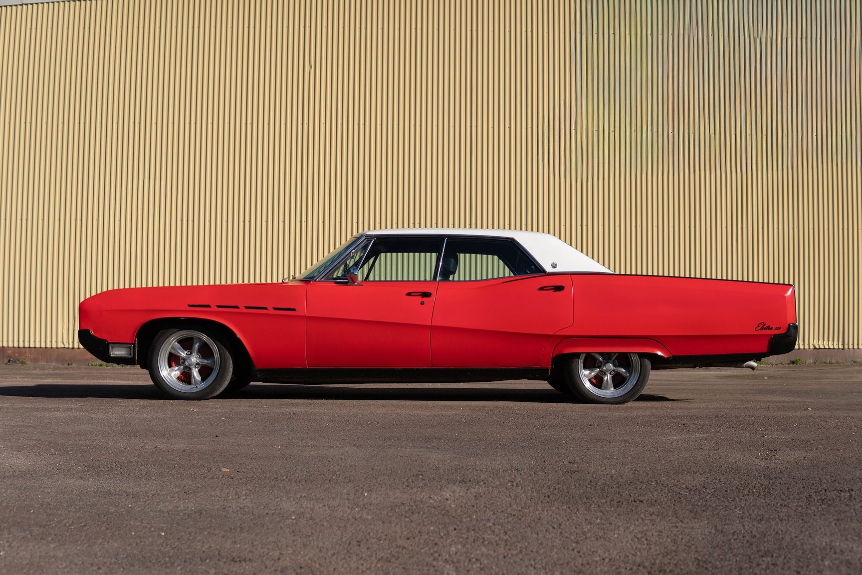 Exterior image of 1967 Buick Electra 225 Custom 430 cui