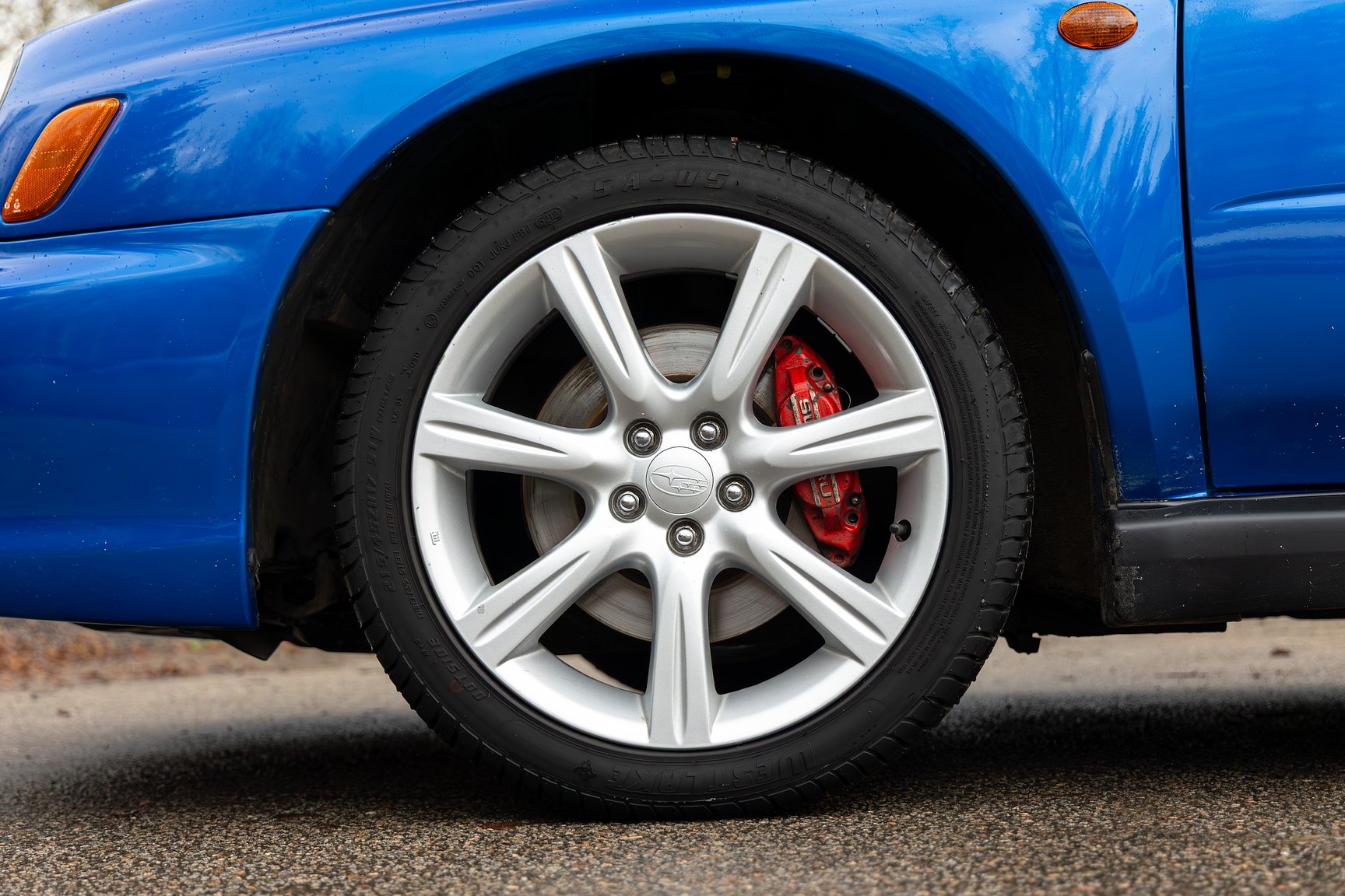 Exteriörbild på 2001 Subaru Impreza 2.0 WRX Turbo 4WD