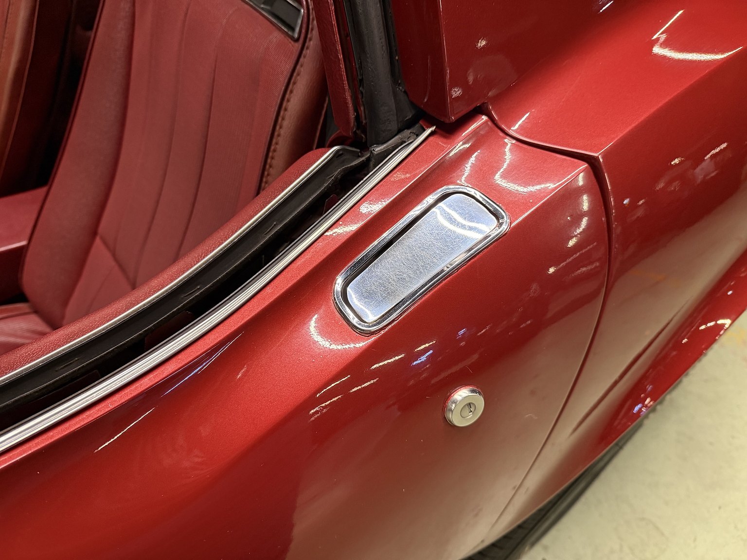 Exterior image of 1974 Chevrolet Corvette Stingray (21)