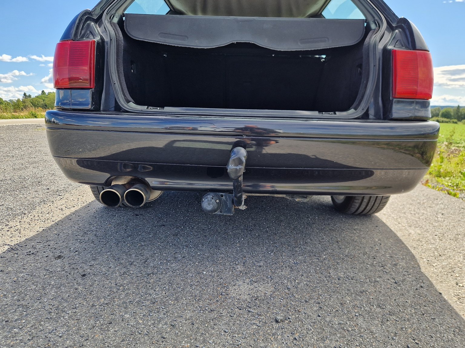 Innenraumfoto von 1993 Audi S2 Avant 2.2 quattro