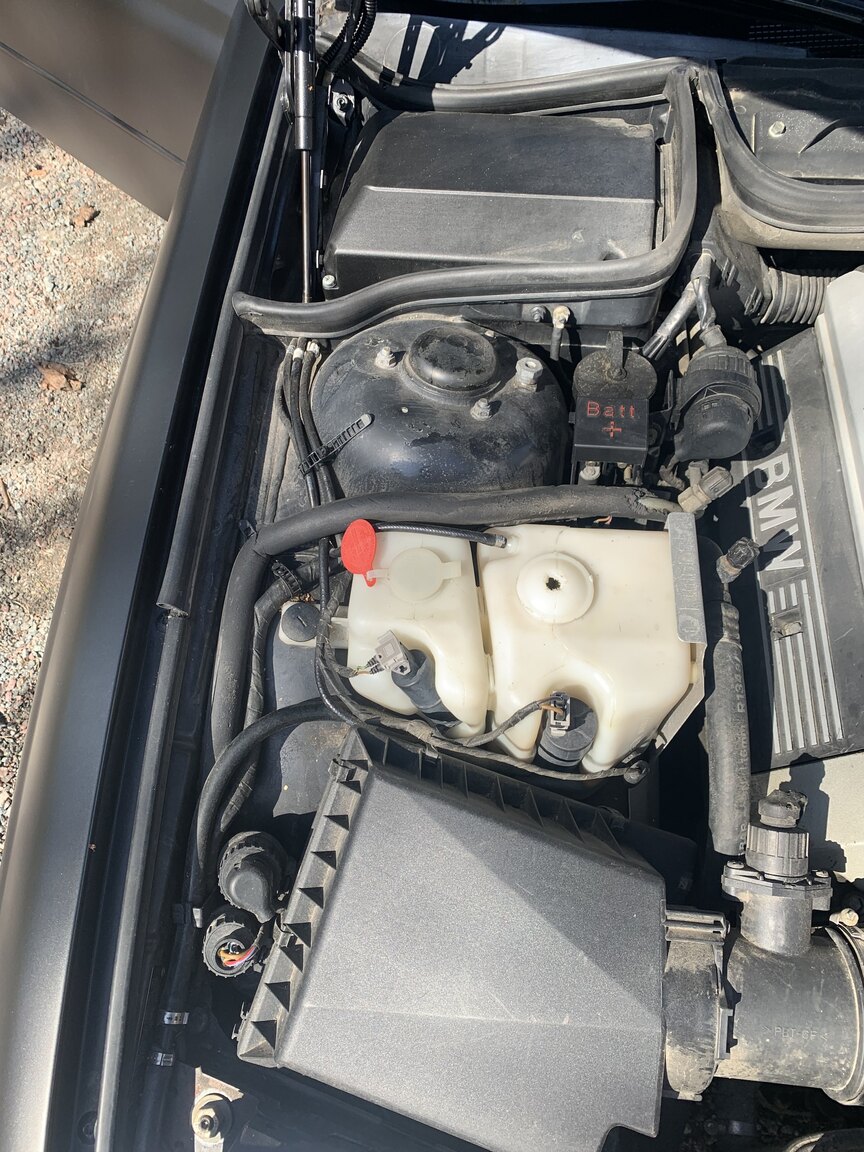 1995 BMW 840i (4), Mekanik