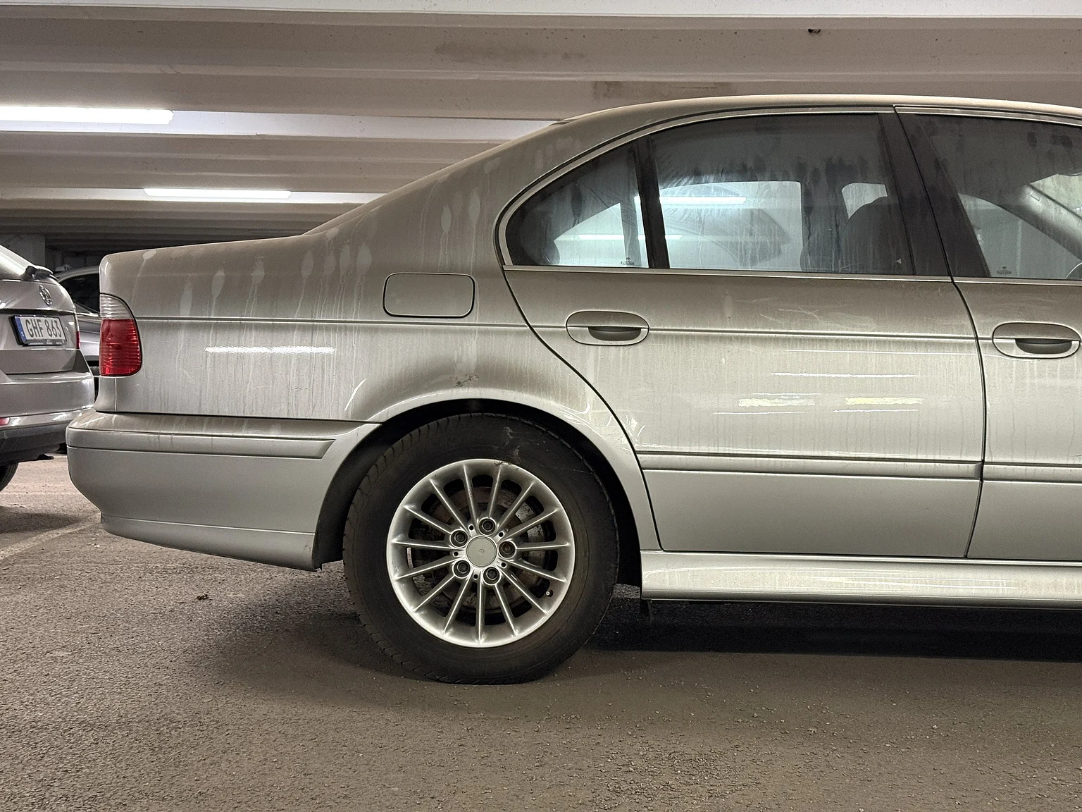 Exteriörbild på 2002 BMW 520i (21)