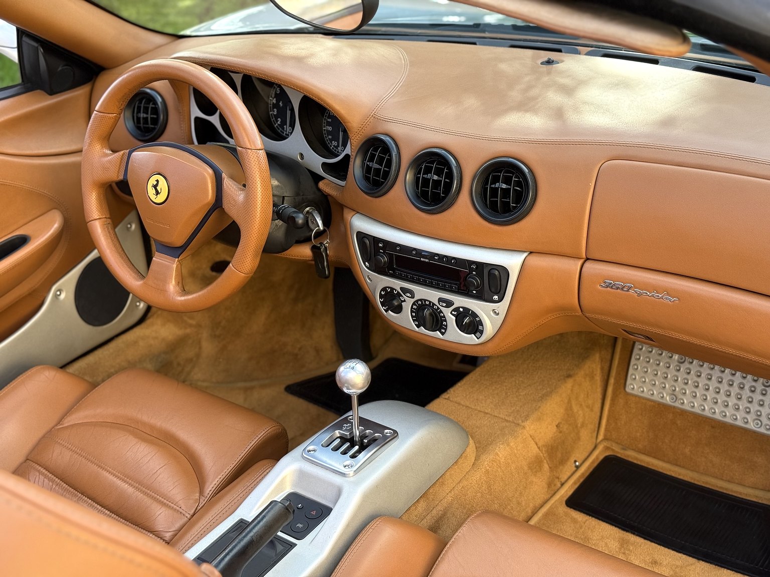 Innenraumfoto von 2001 Ferrari 360 Spider