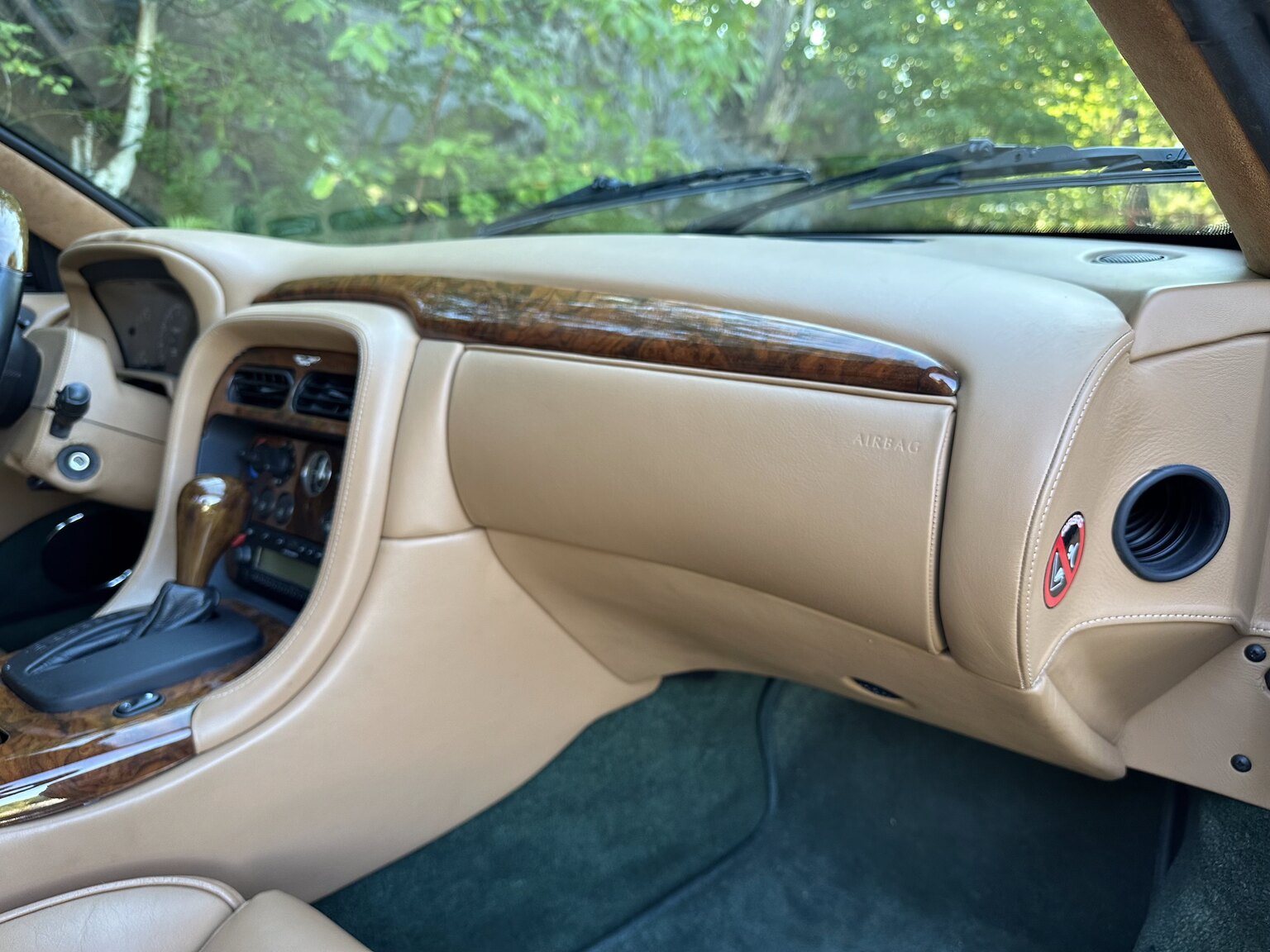 Interiörbild 2003 Aston Martin DB7