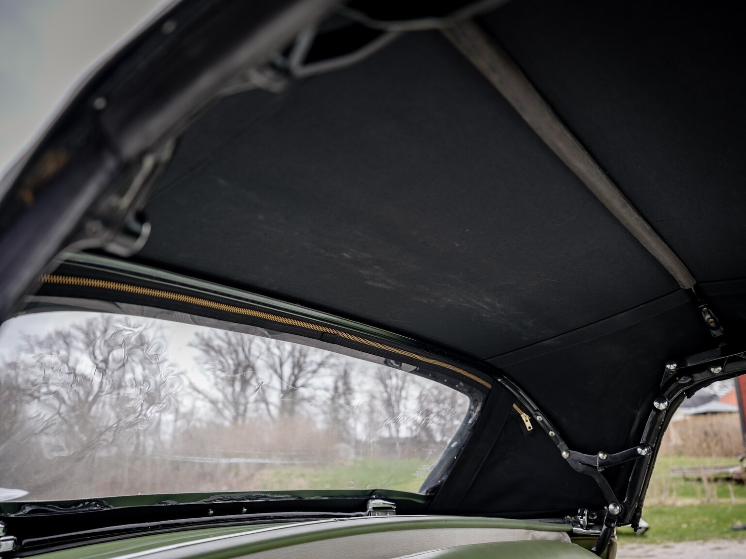Interior image of 1956 Ford Thunderbird (55)