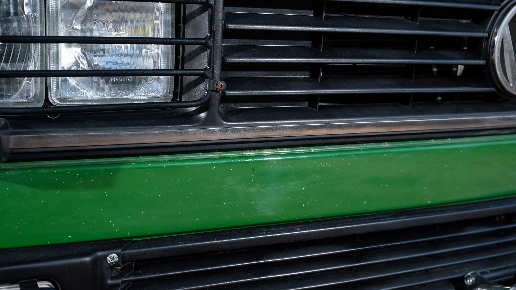 Exterior image of 1992 Volkswagen T3 Kombi Syncro 16" Westfalia