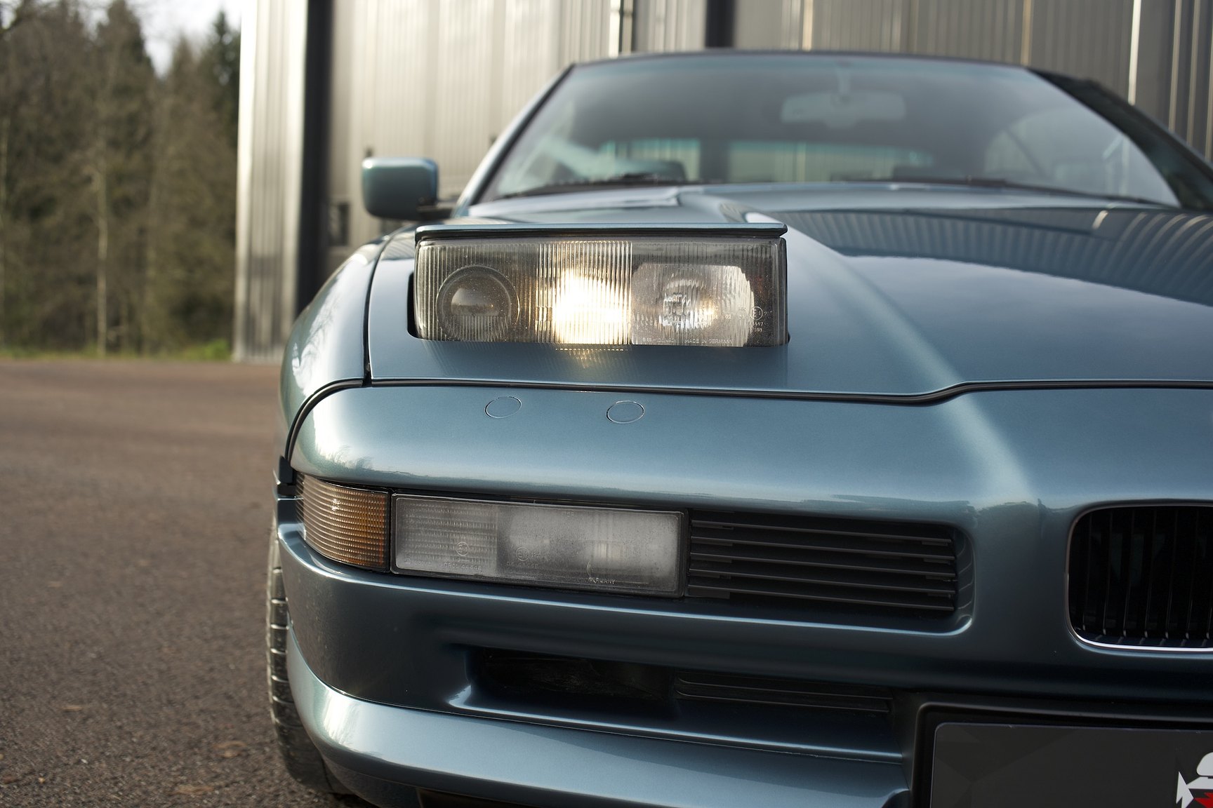 Exteriörbild på 1992 BMW 850i 6-speed manual - NO RESERVE